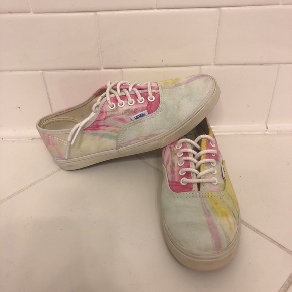 NWOT Tie-dye Women’s Vans - Picture 1 of 2